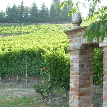 Villa La Favorita Alba  Bagian luar foto