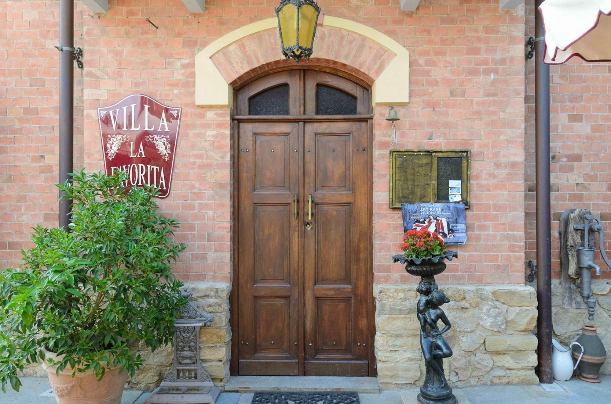 Villa La Favorita Alba  Bagian luar foto